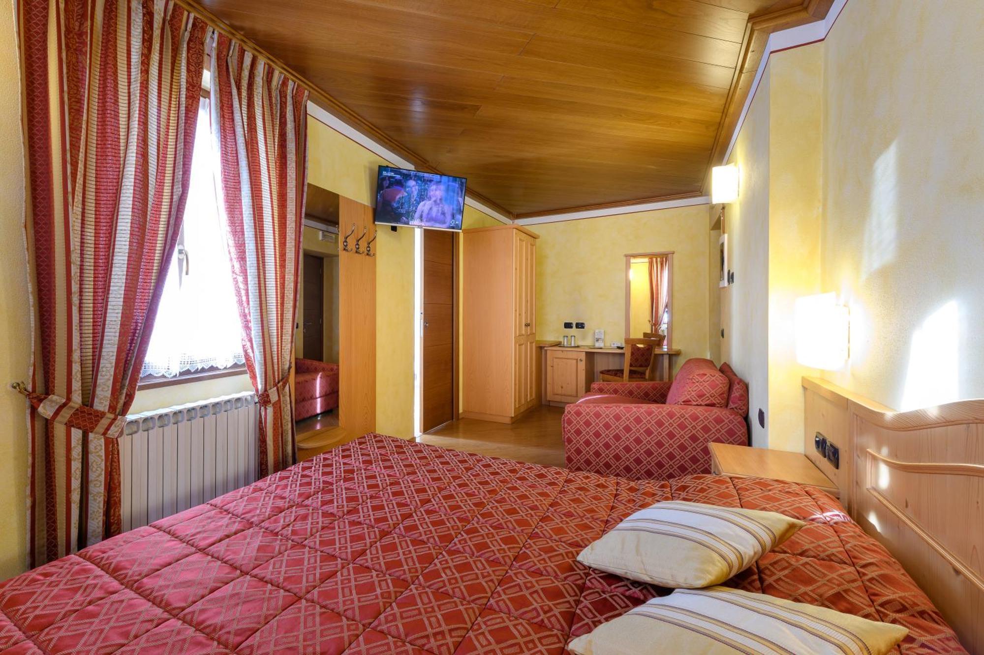 Hotel Garni Le Corti Grosotto Exteriör bild