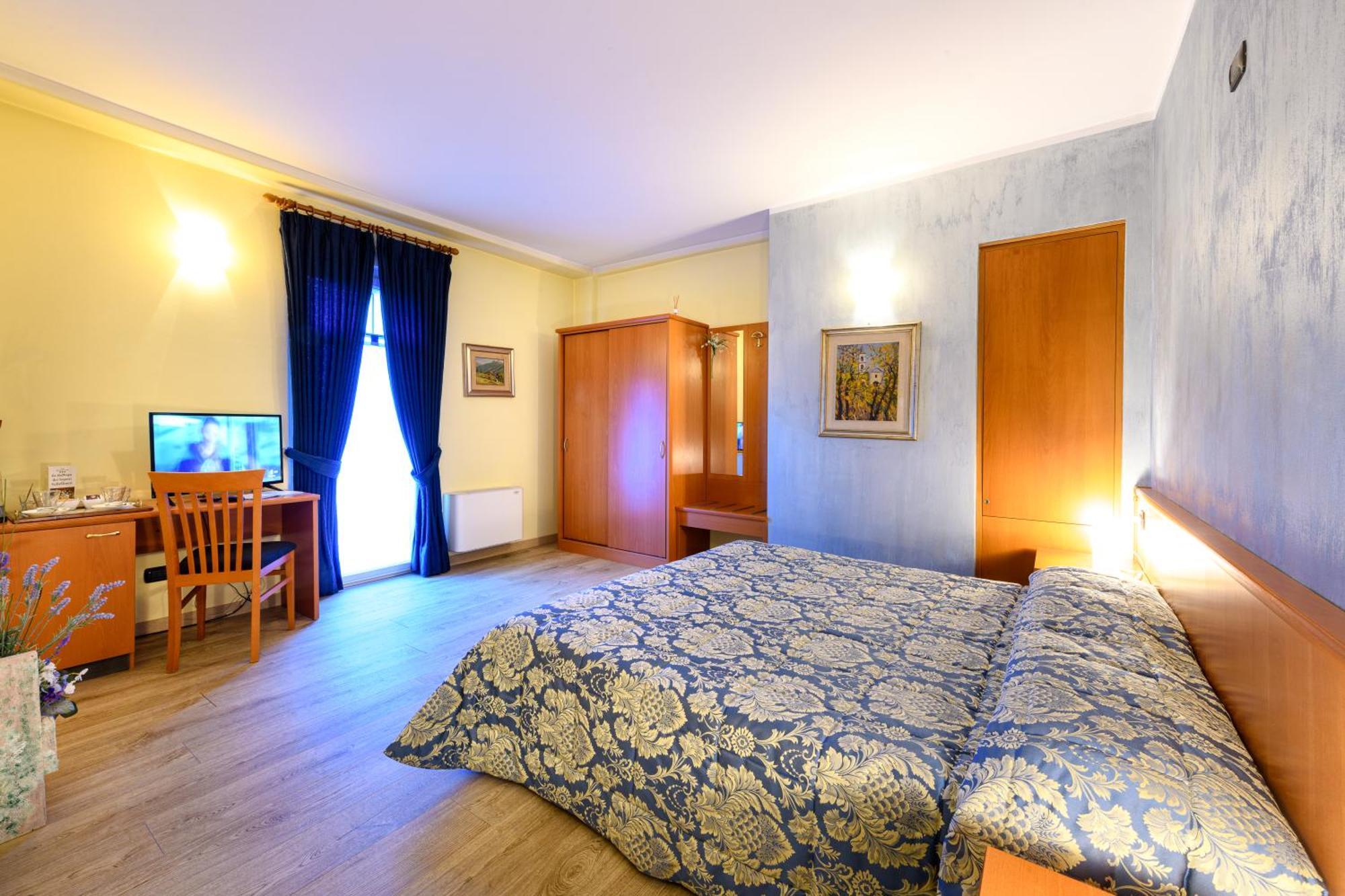 Hotel Garni Le Corti Grosotto Exteriör bild