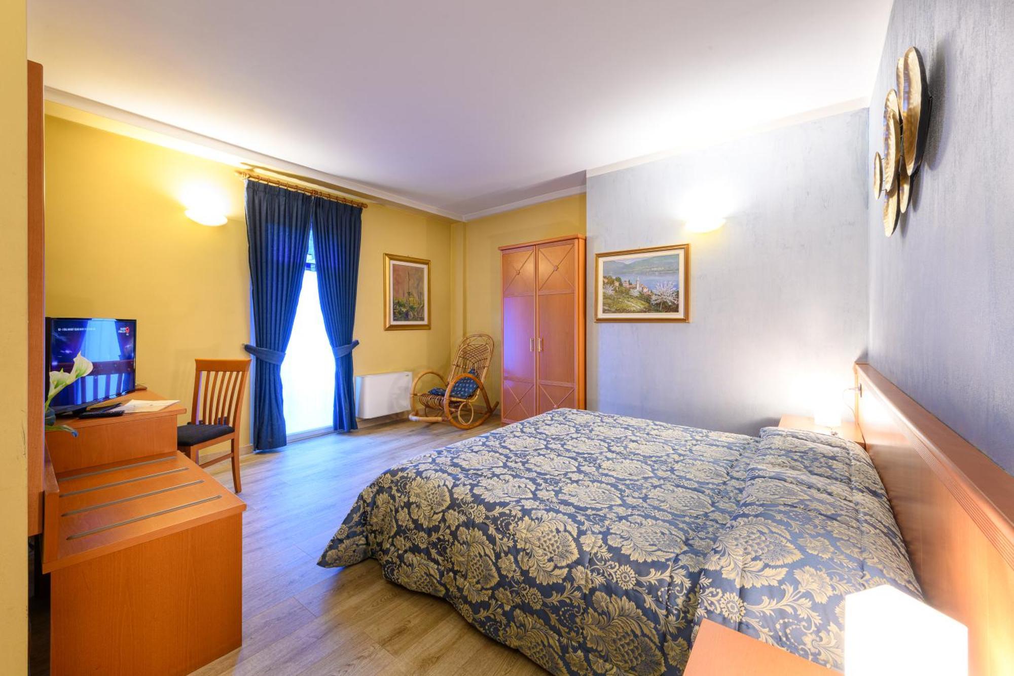 Hotel Garni Le Corti Grosotto Exteriör bild